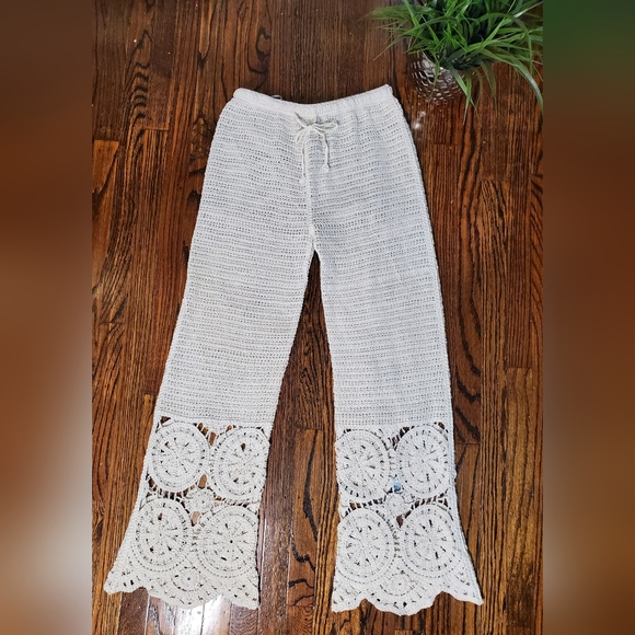 Revolve Solitaire Women's Casual Cream Crochet Pant Set Sizw M - Picture 12 of 16